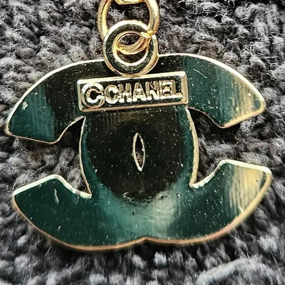 Elegant Black and Clear Rhinestone Charm - Picture 2 of 2